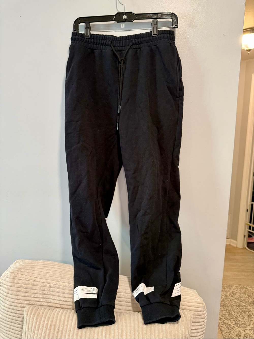 Main Label off-white arrow black sweatpants